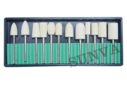 Felt Bobs 12 pcs